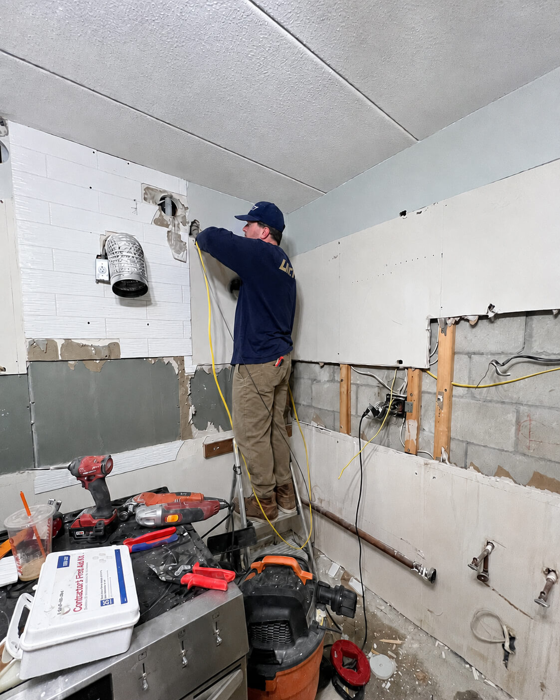 Build — Kitchen Renovation with White Oxford Cabinets | Shrewsbury, MA