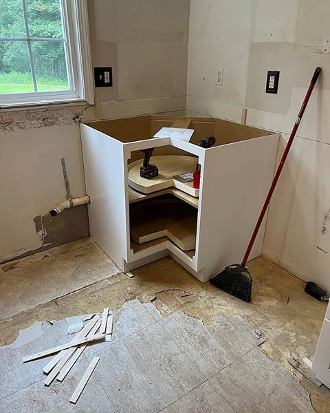 Build — $10K Kitchen Refresh with Calacatta Idillio Quartz | North Attleboro, MA