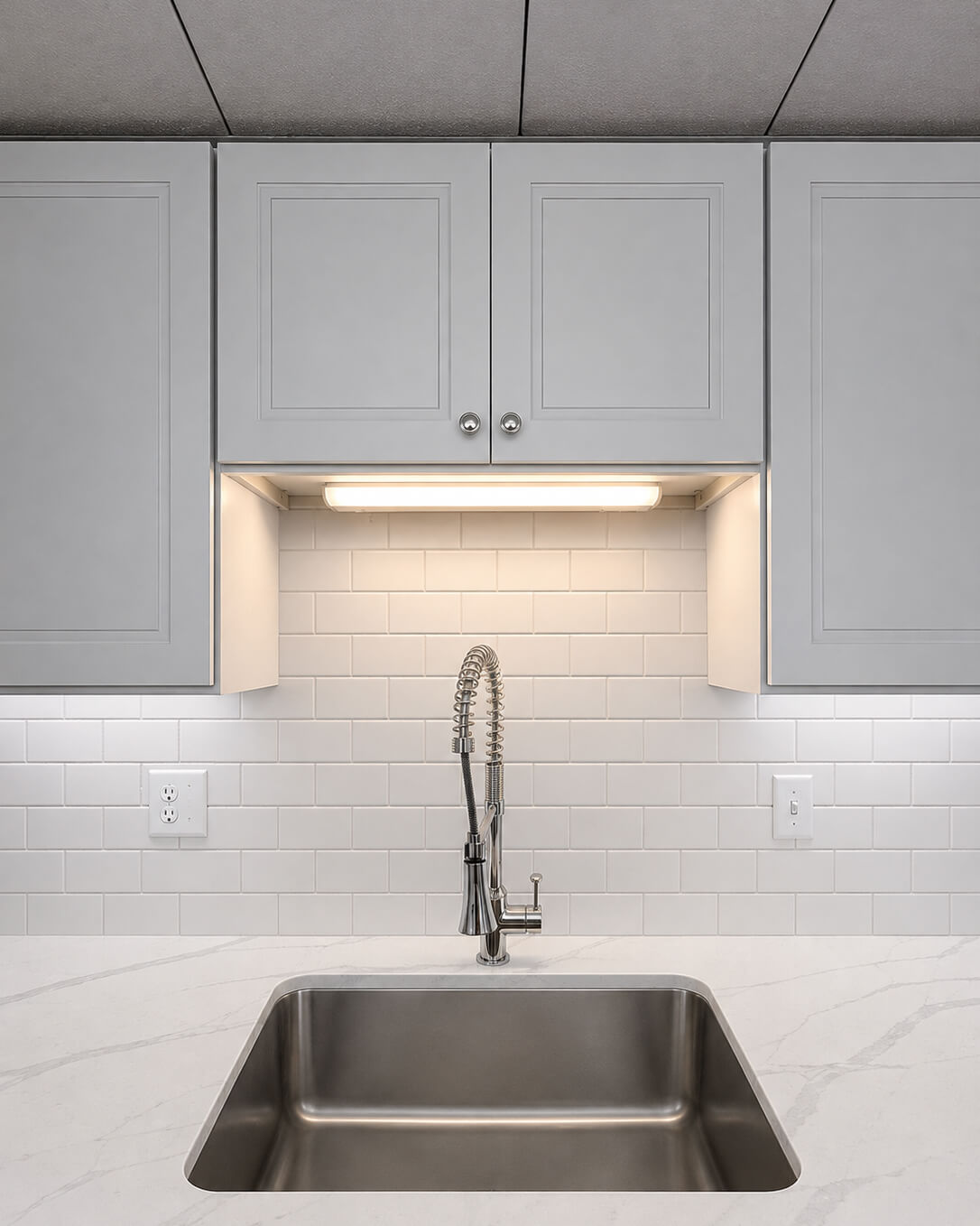Finish — Kitchen Renovation with White Oxford Cabinets | Shrewsbury, MA