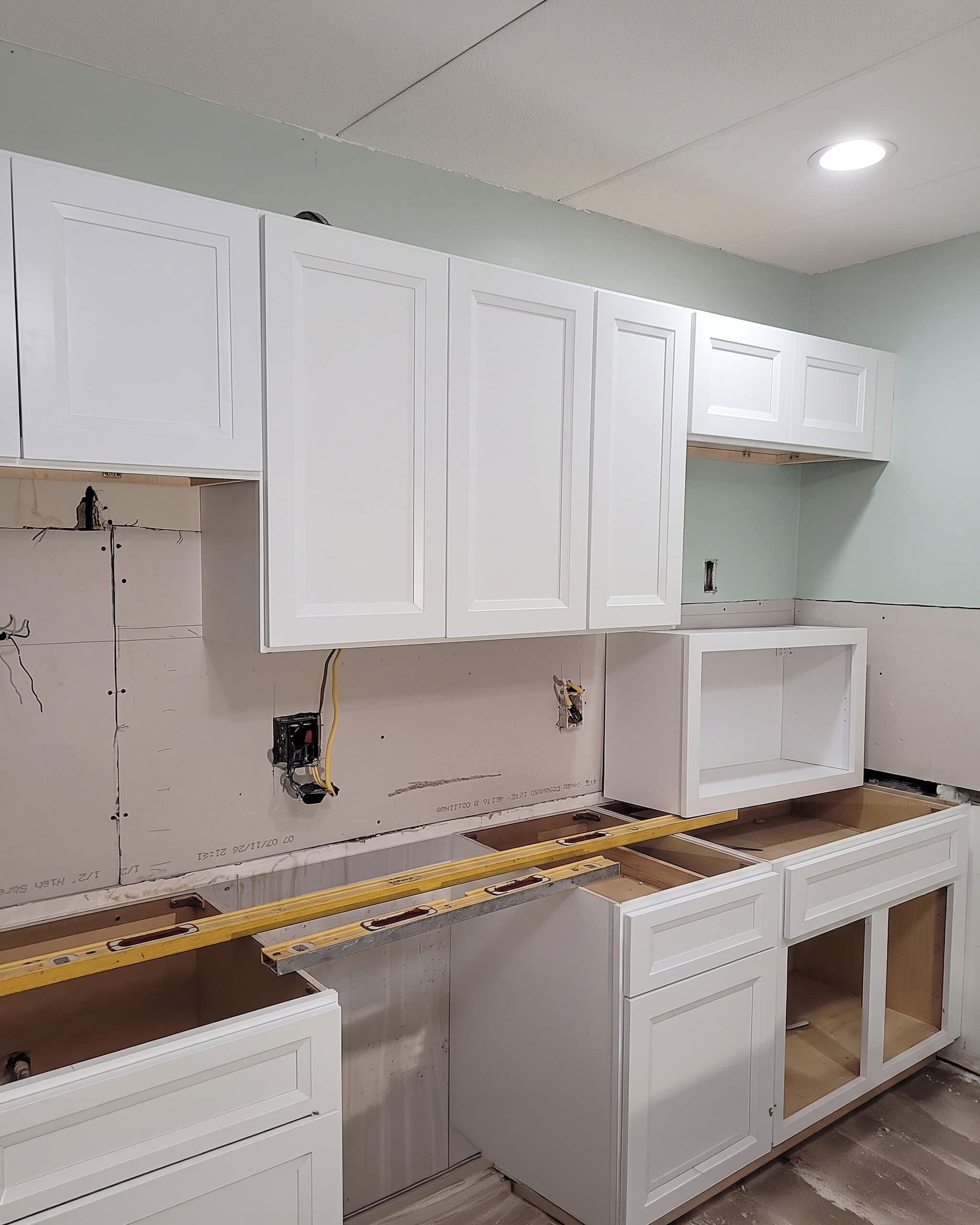 Build — Kitchen Renovation with White Oxford Cabinets | Shrewsbury, MA