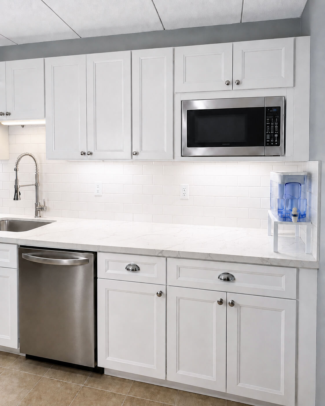 Finish — Kitchen Renovation with White Oxford Cabinets | Shrewsbury, MA
