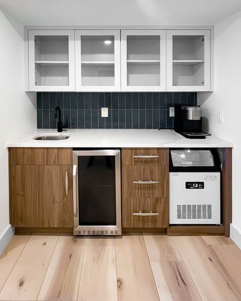 Finish — Full-Scope Hotel Renovation | Newburyport MA
